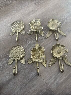 Gold Floral Wall Hooks - Decorative Home Wall Decor